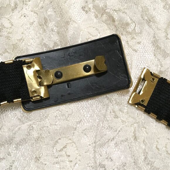 Vintage Art Deco Revival 80s Belt Gold Tone Metal Fish Scale Stretchy  26\